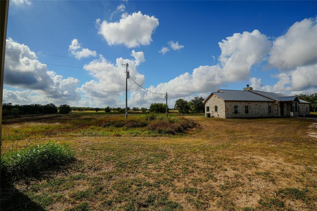 5411 N State Highway 95, Flatonia, Texas image 34