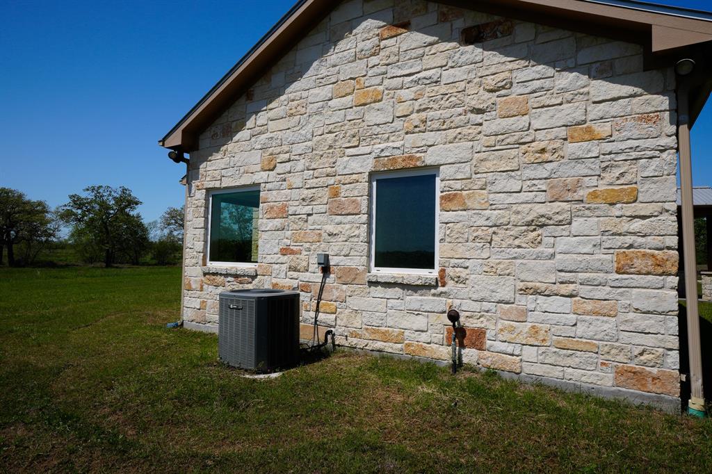 5411 N State Highway 95, Flatonia, Texas image 9
