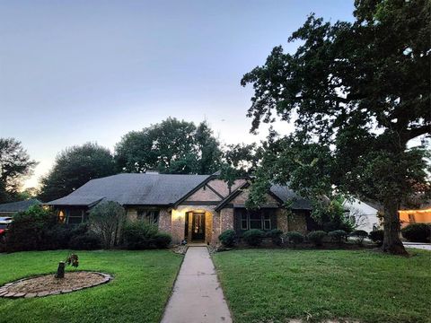 Single Family Residence in Houston TX 5802 Coral Ridge Road.jpg