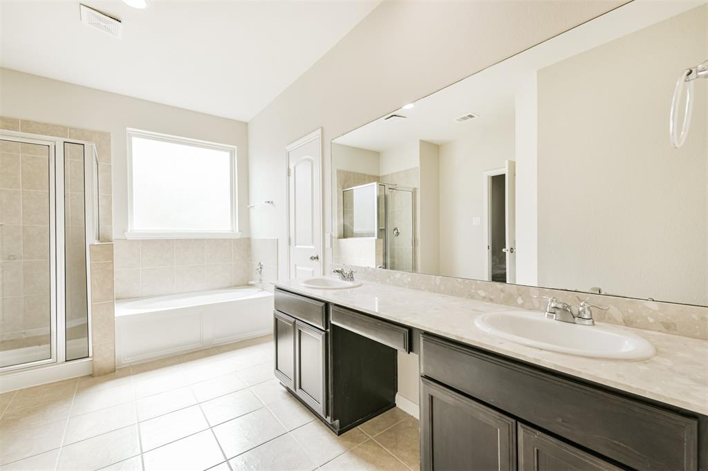 Houston, Texas 77014, United States, 4 Bedrooms Bedrooms, ,3 BathroomsBathrooms,Residential,Active,132429