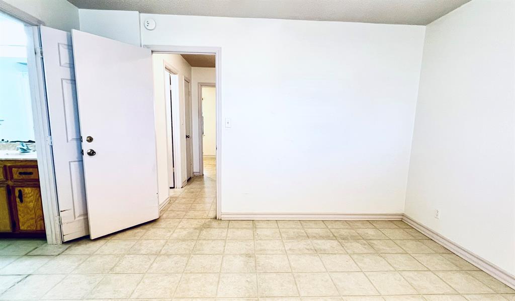 330 E Milam Street, La Grange, Texas image 13