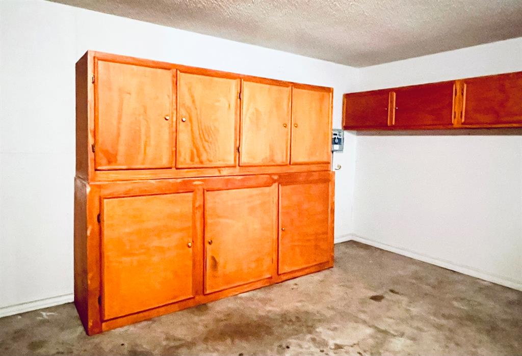 330 E Milam Street, La Grange, Texas image 23
