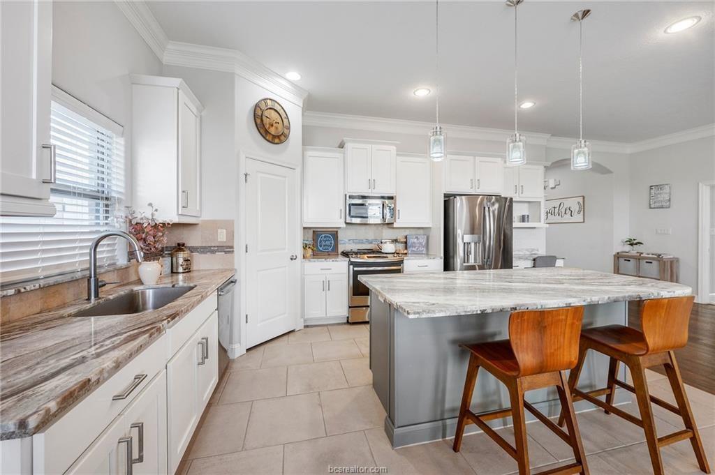 15630 Shady Brook Lane, College Station, Texas image 10