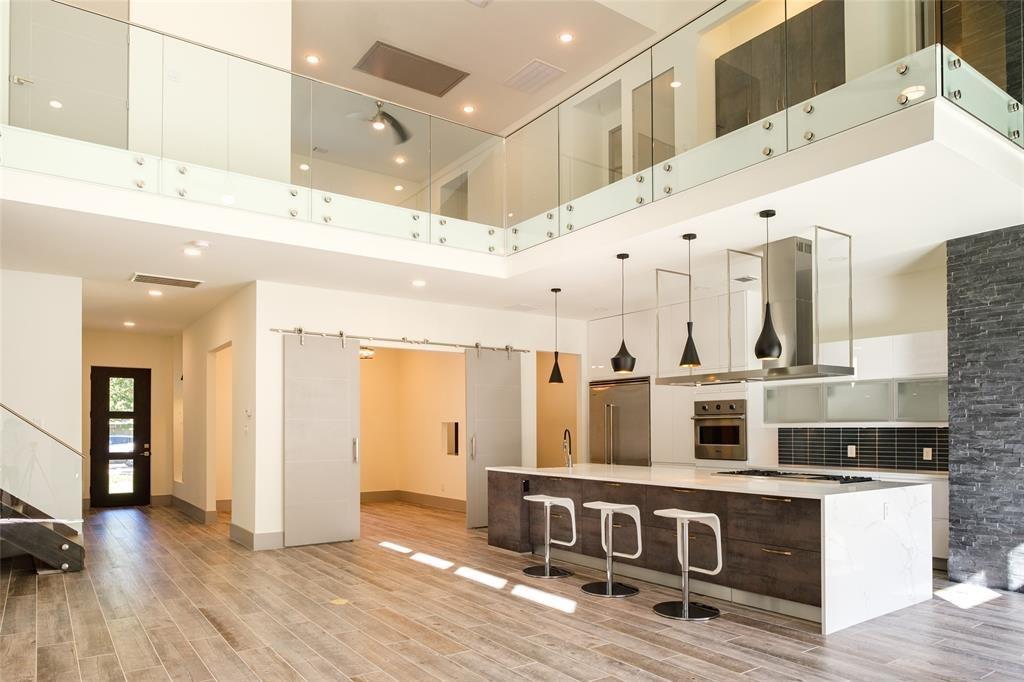 2214 Hewitt Drive, Houston, Texas image 9
