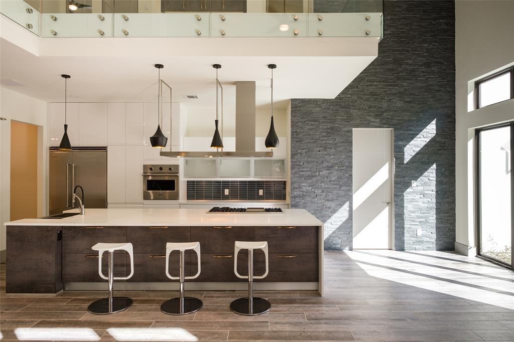 2214 Hewitt Drive, Houston, Texas image 8