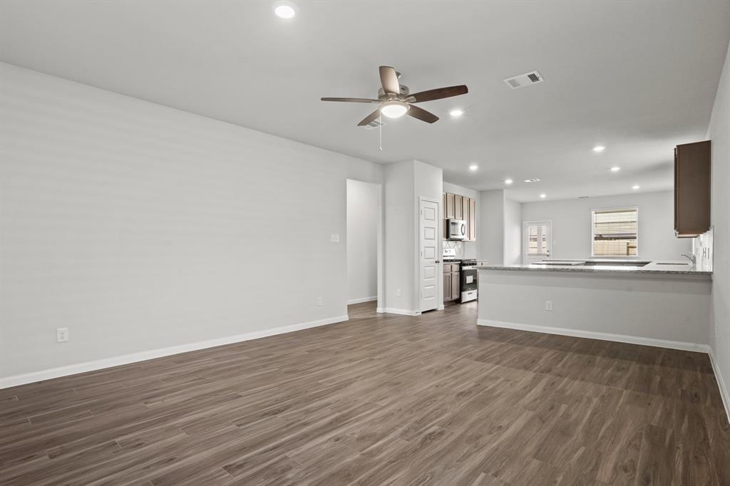 2340 Mooneye Court, Conroe, Texas image 5