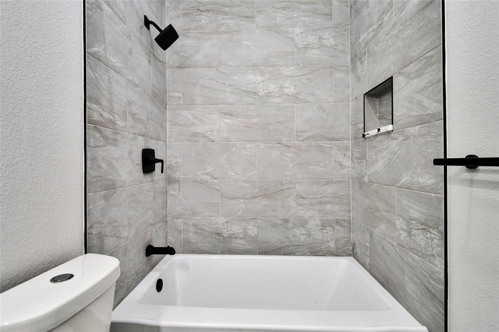 14747 Echo Pines Court, Conroe, Texas image 21