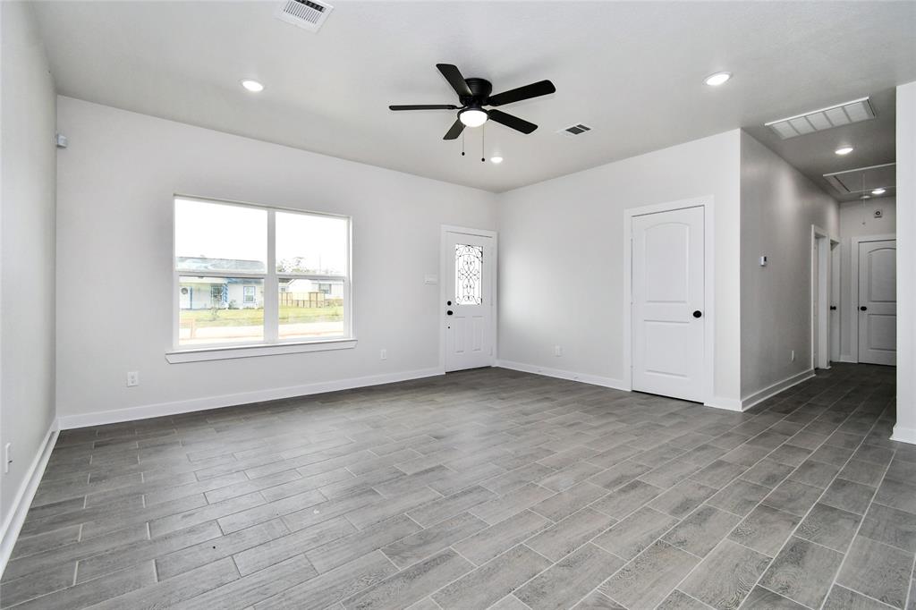 14747 Echo Pines Court, Conroe, Texas image 10