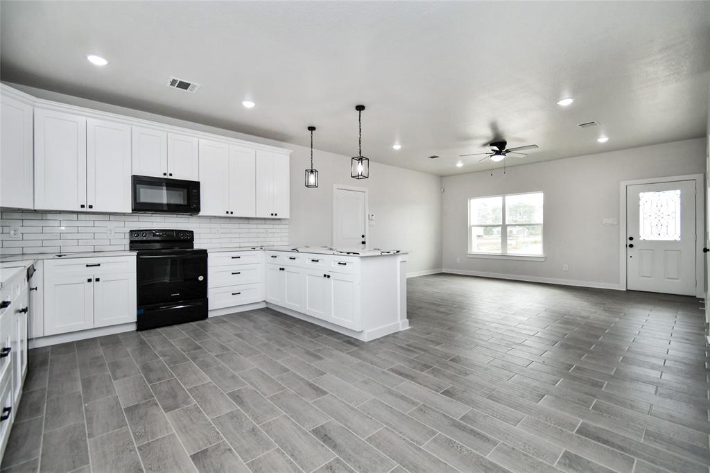 14747 Echo Pines Court, Conroe, Texas image 4