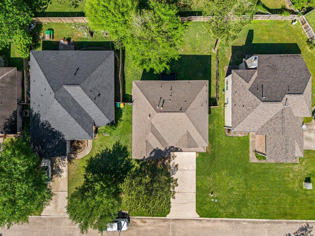235 Doncaster Street, Conroe, Texas image 37