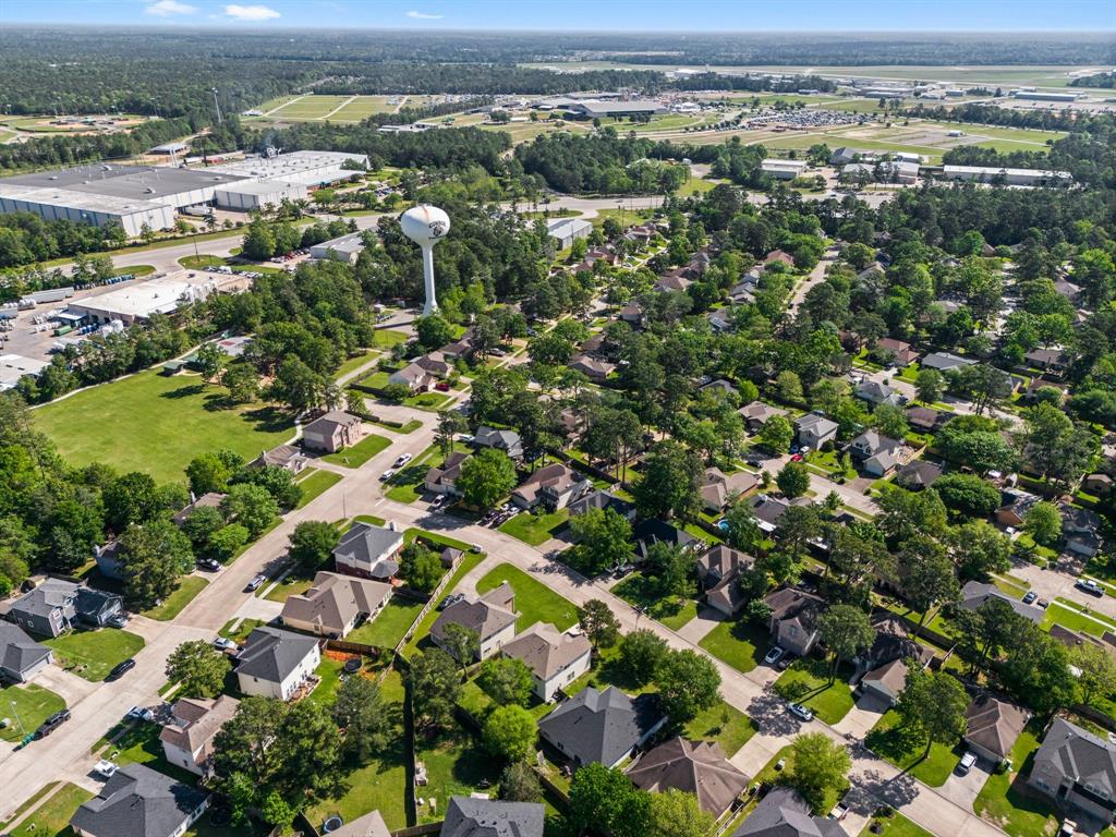 235 Doncaster Street, Conroe, Texas image 39