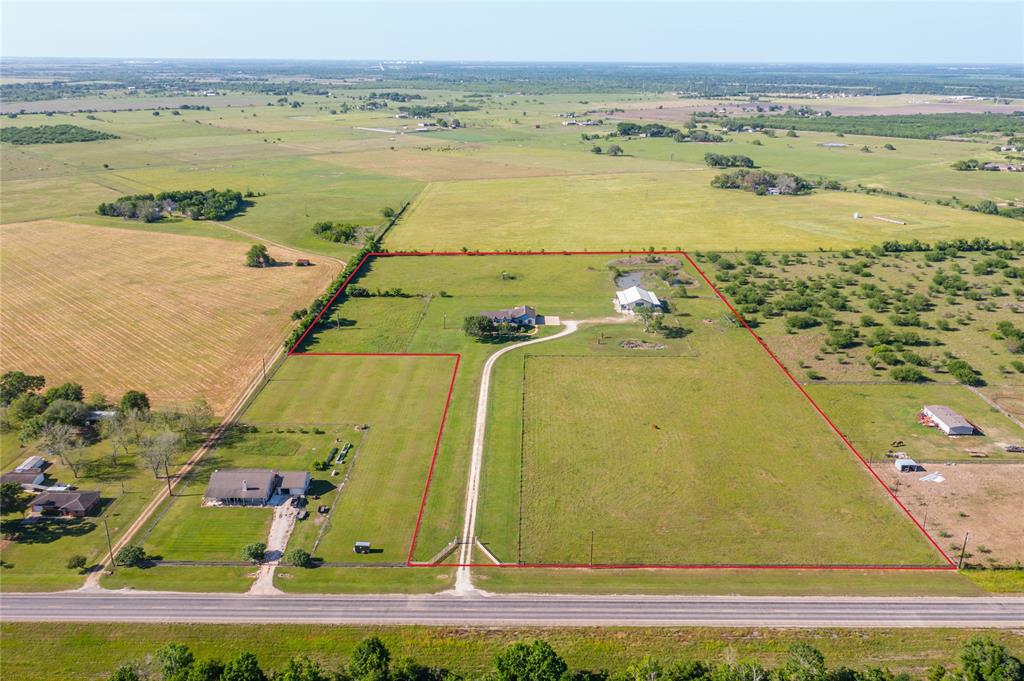 3021 W Fm 1093 Road, Wallis, Texas image 1