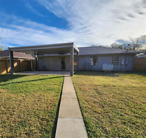 A home in Lake Jackson