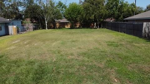 3018 Rust Avenue, Texas City, Texas image 4