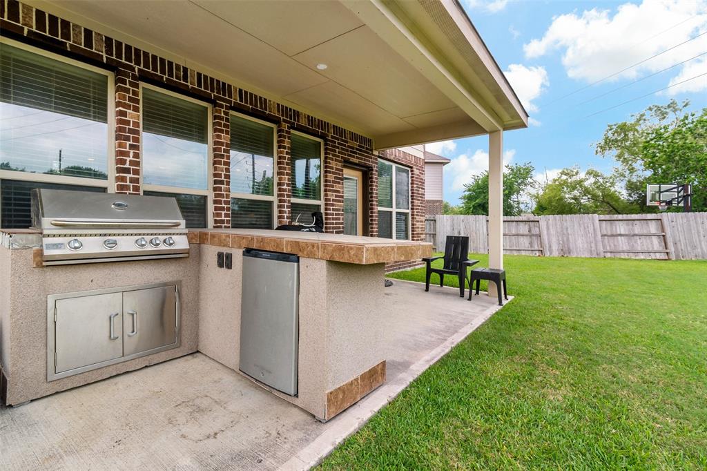 13102 Dover Bluff Drive, Rosharon, Texas image 34
