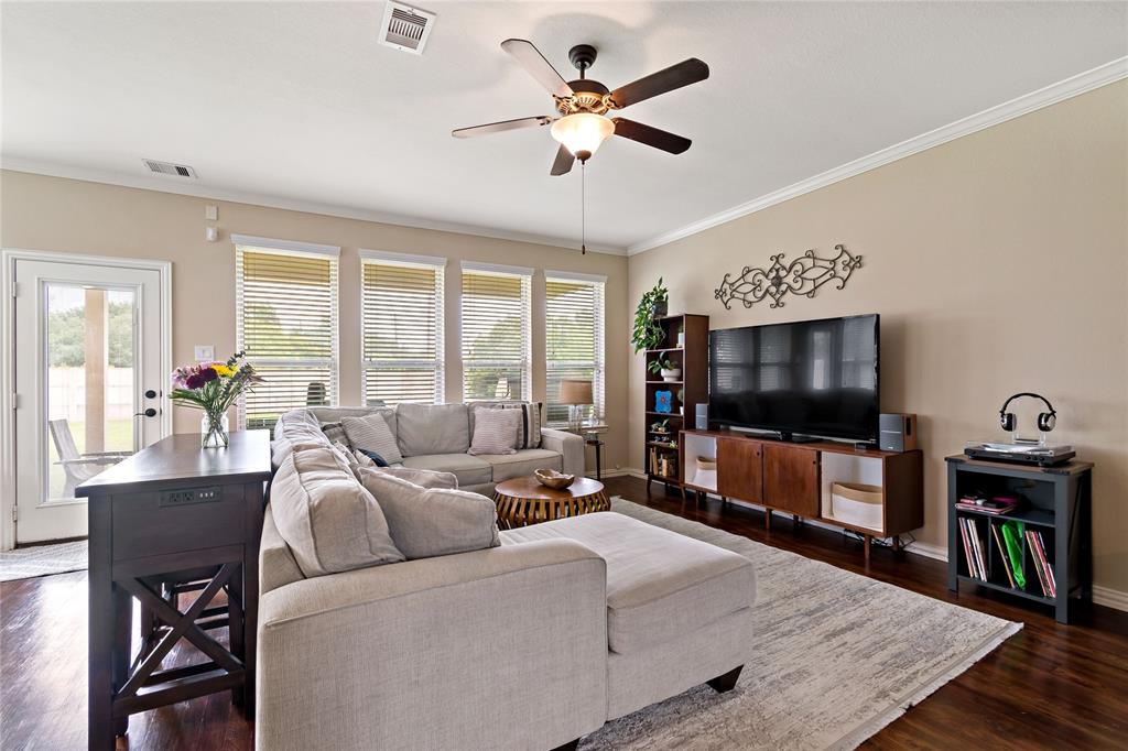 13102 Dover Bluff Drive, Rosharon, Texas image 9