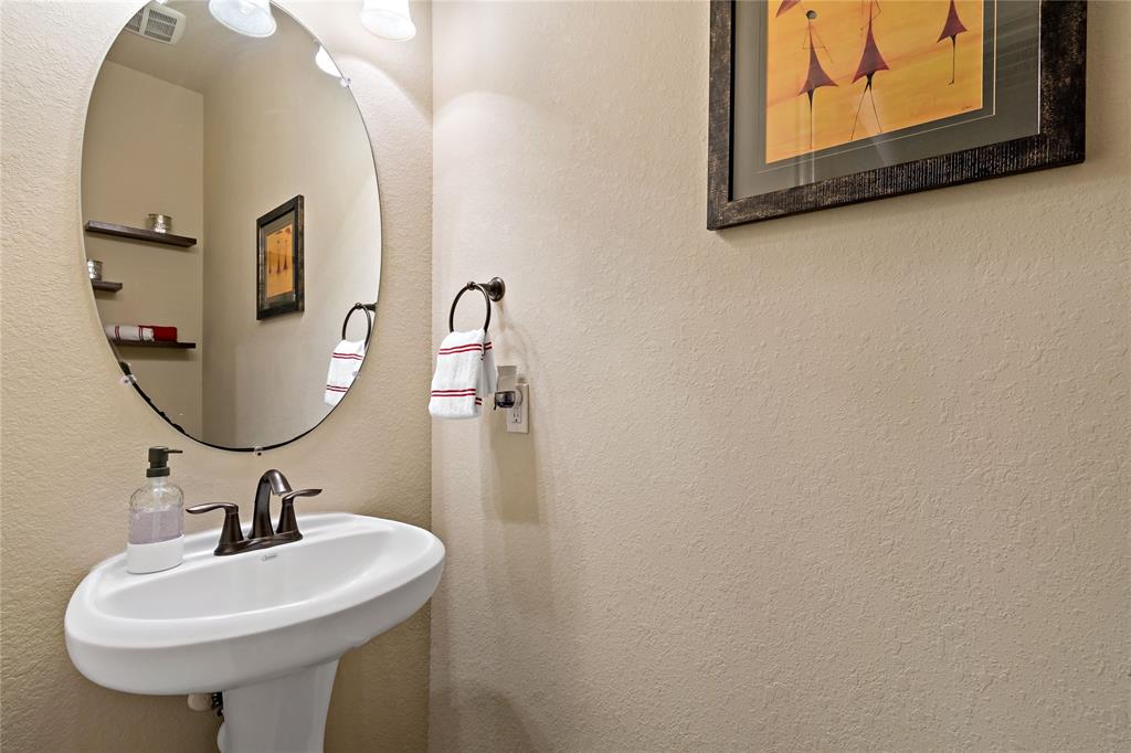 13102 Dover Bluff Drive, Rosharon, Texas image 5