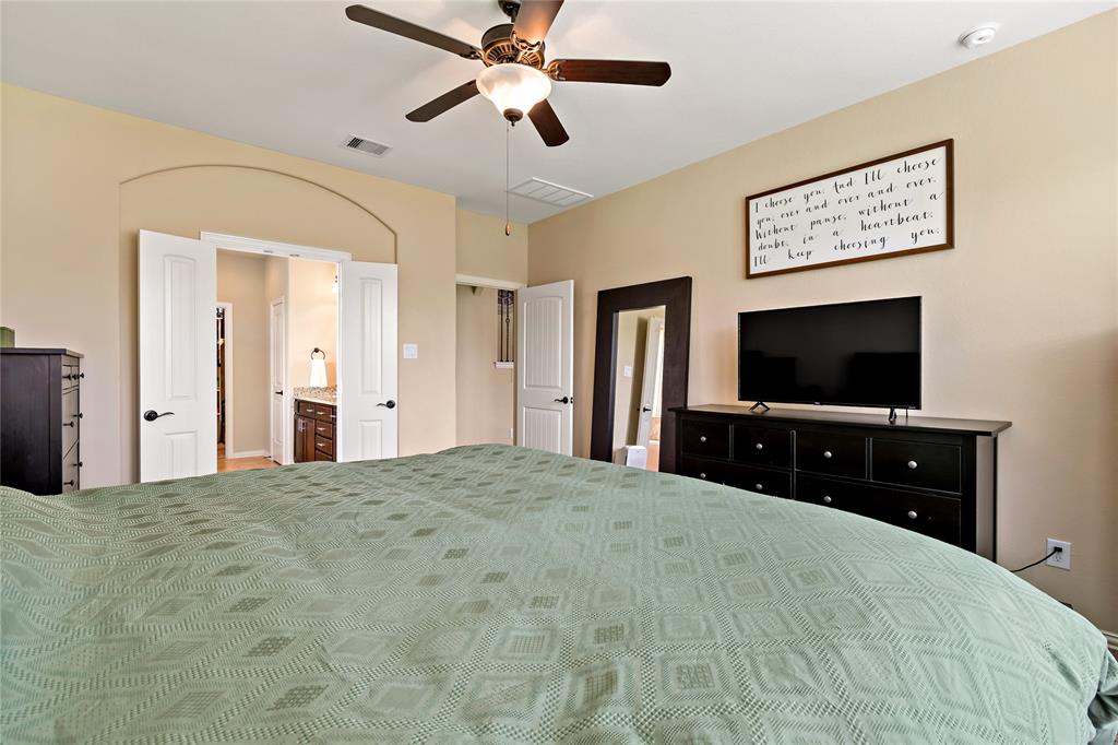 13102 Dover Bluff Drive, Rosharon, Texas image 18
