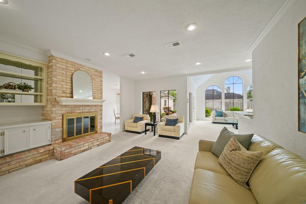 203 Laurel Springs Court, Sugar Land, Texas image 15