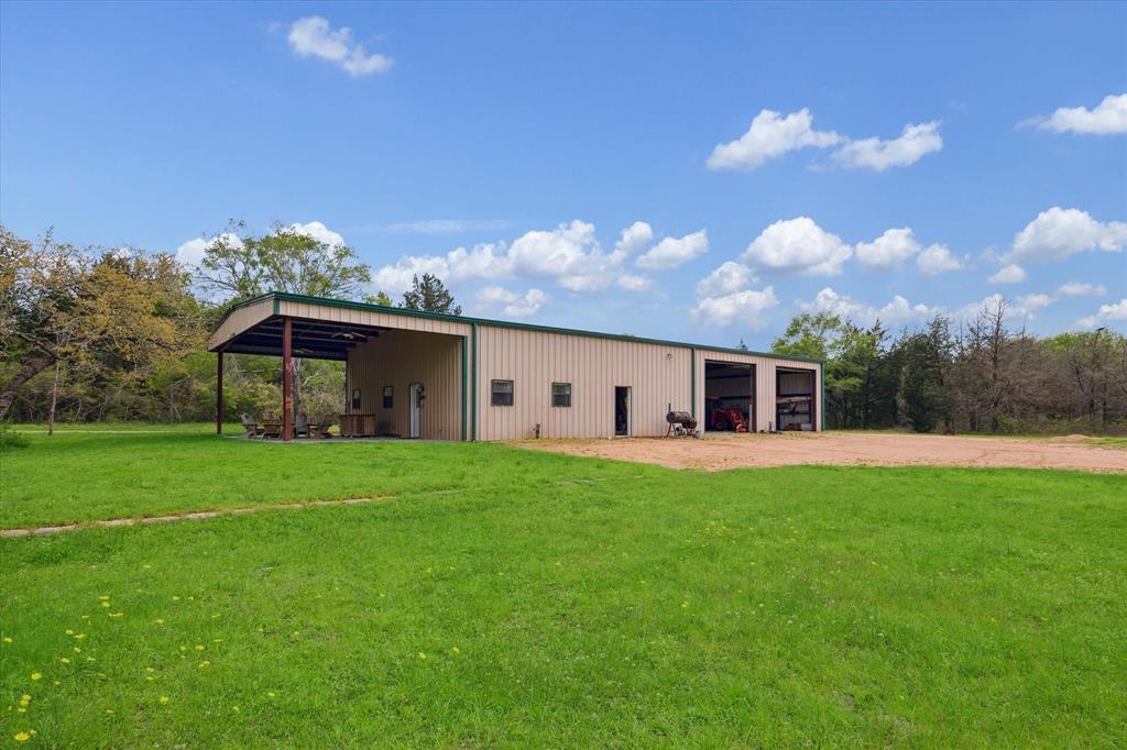 6925 S Sycamore Crossing Road, Bellville, Texas image 34