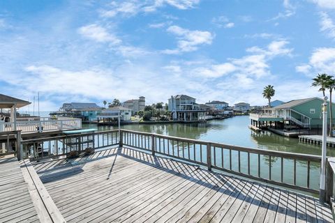 A home in Tiki Island