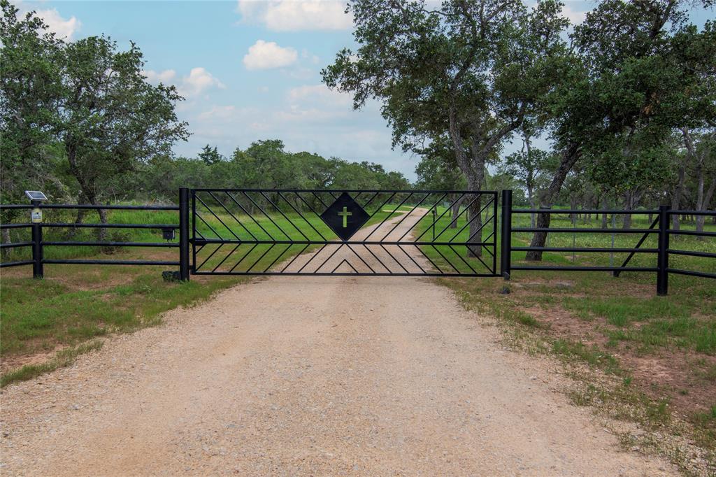 15545 State Highway 111, Yoakum, Texas image 2