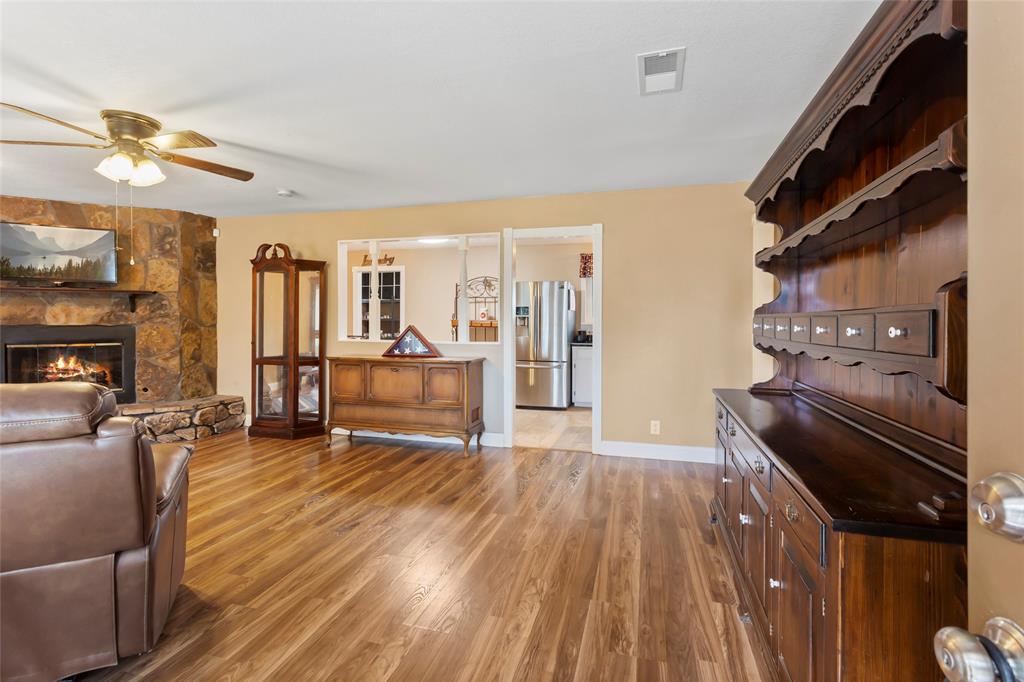 1518 14th Avenue, Texas City, Texas image 4