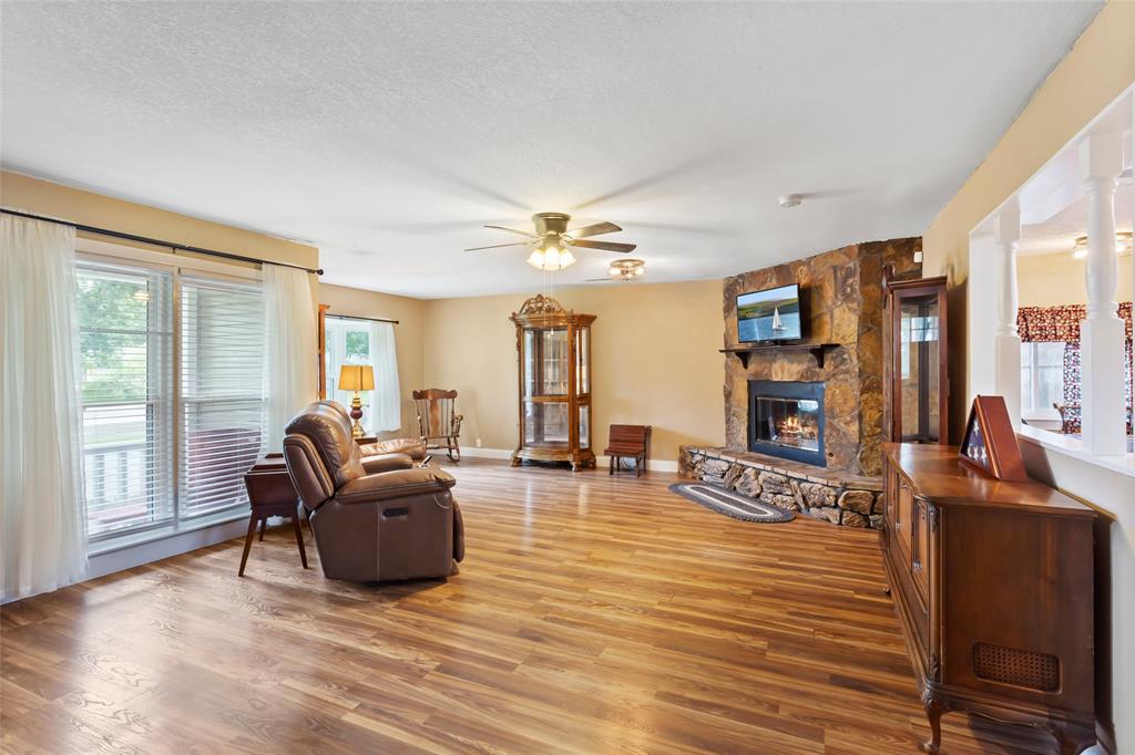 1518 14th Avenue, Texas City, Texas image 5