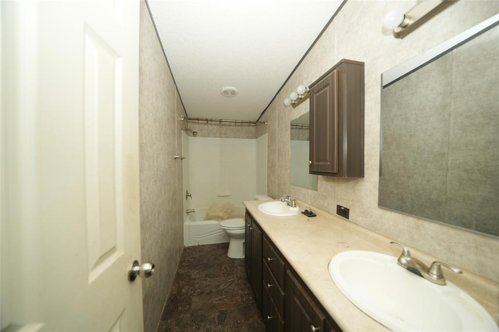 7966 Matthew Steven Drive, Conroe, Texas image 20