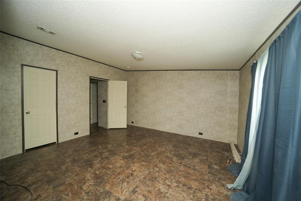 7966 Matthew Steven Drive, Conroe, Texas image 13
