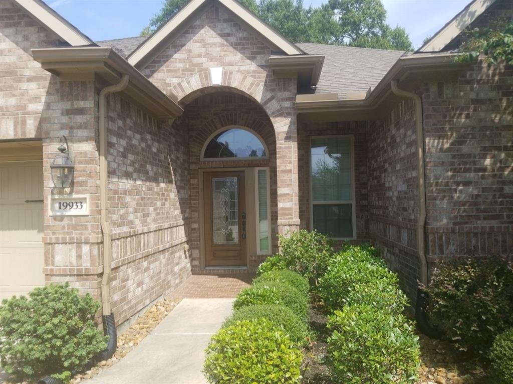 19933 Driver Forest Drive, Porter, Texas image 1