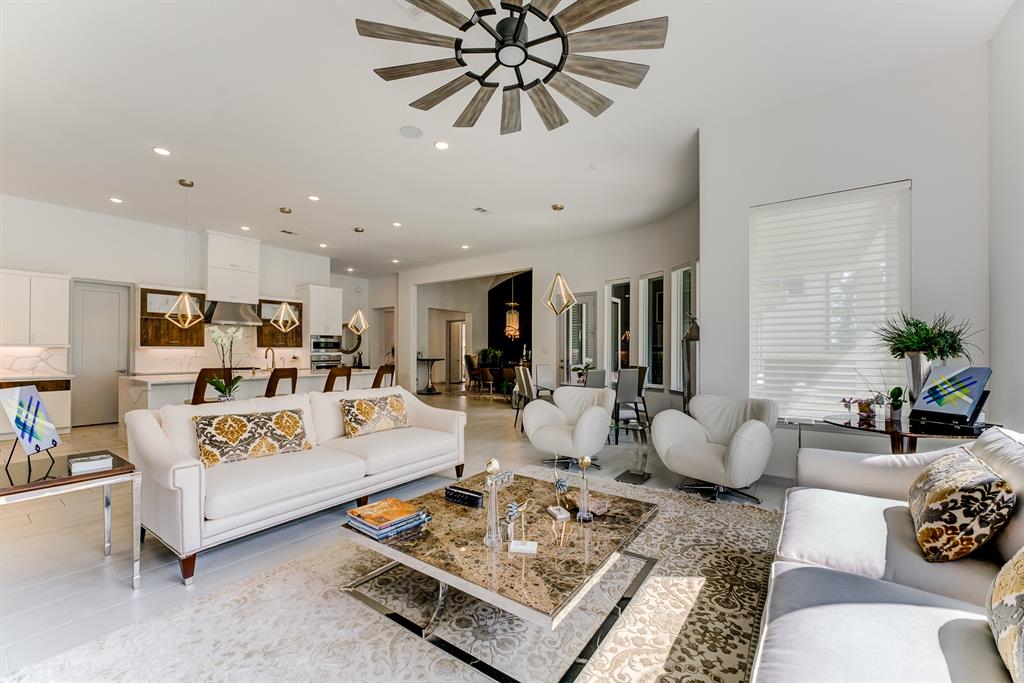 1002 Royal Lakes Manor Boulevard, Richmond, Texas image 21