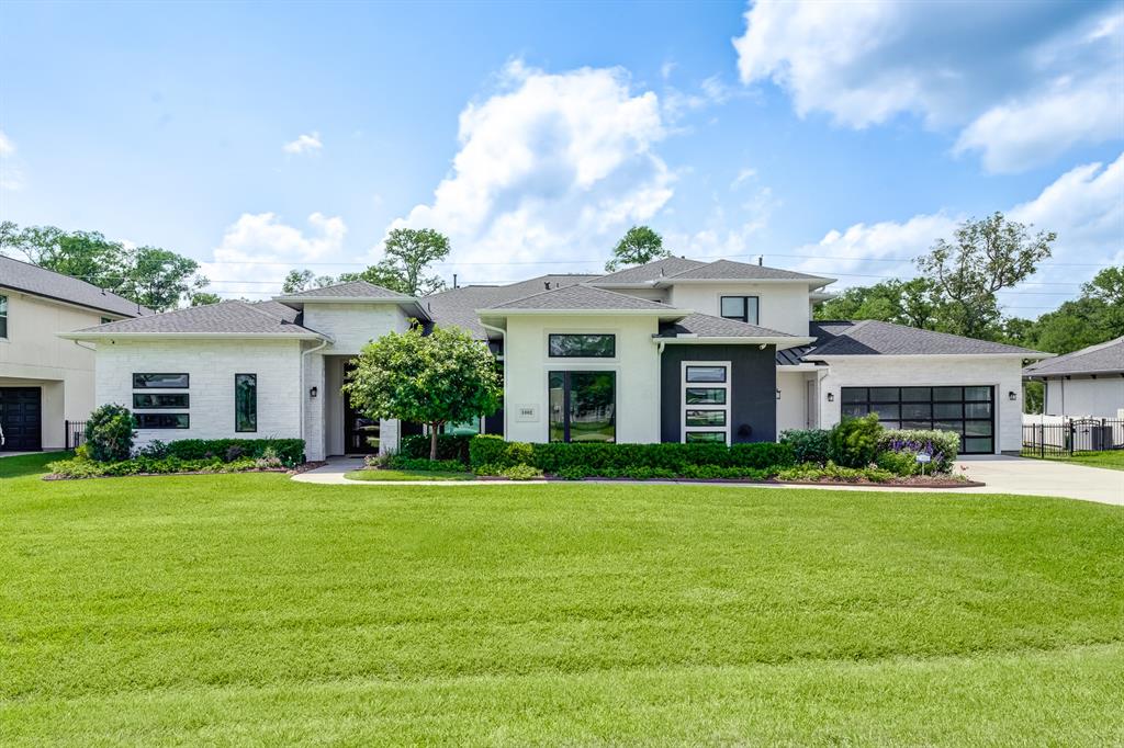 1002 Royal Lakes Manor Boulevard, Richmond, Texas image 2
