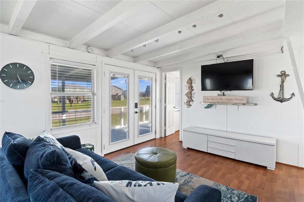 512 Surf Drive
