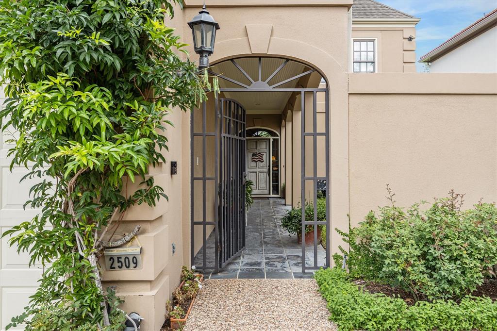 2509 Westgate Drive, Houston, Texas image 4