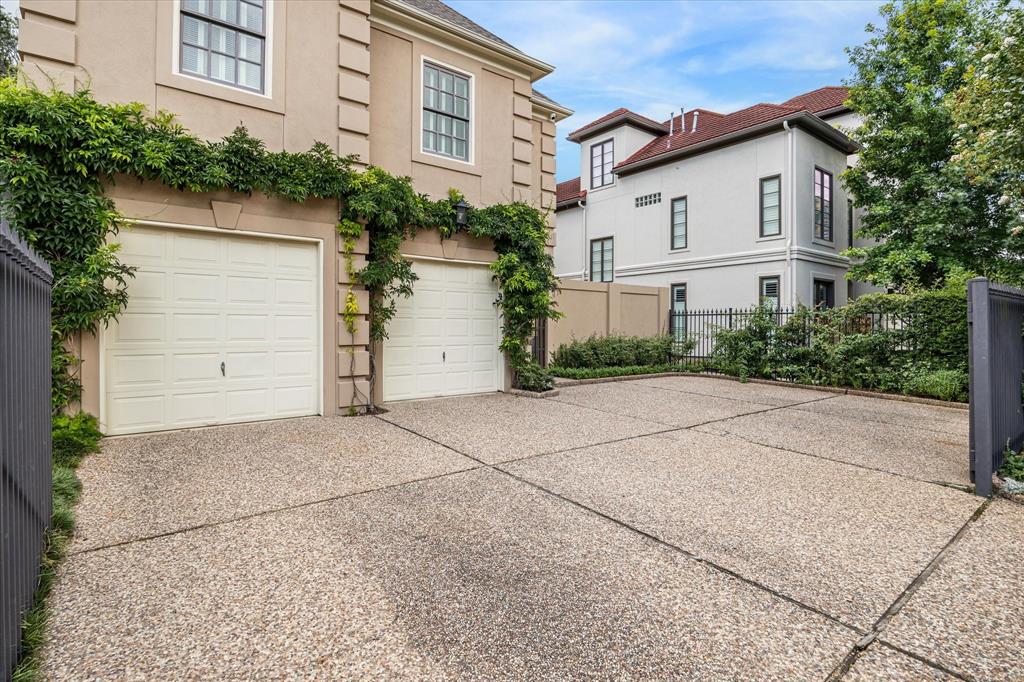 2509 Westgate Drive, Houston, Texas image 3