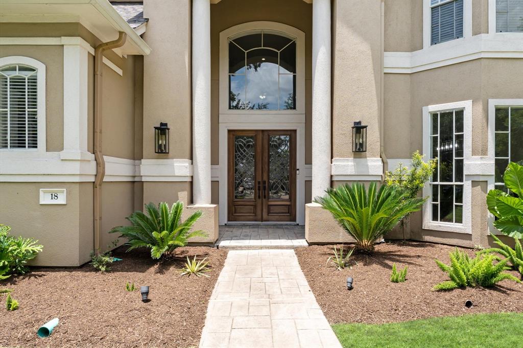 18 Sullivans Court