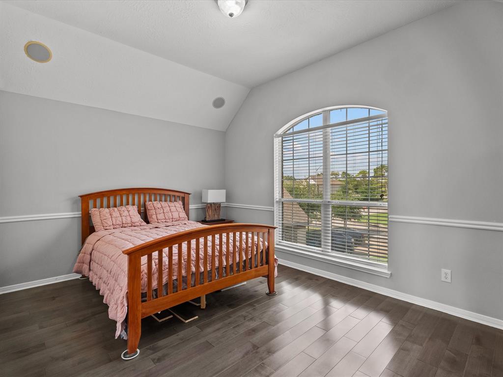 617 Forest Village Circle, La Marque, Texas image 29