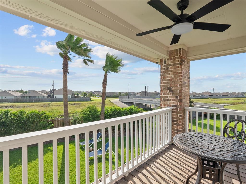 617 Forest Village Circle, La Marque, Texas image 27