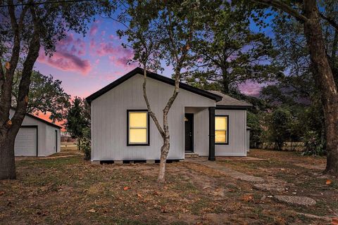 A home in Alvin