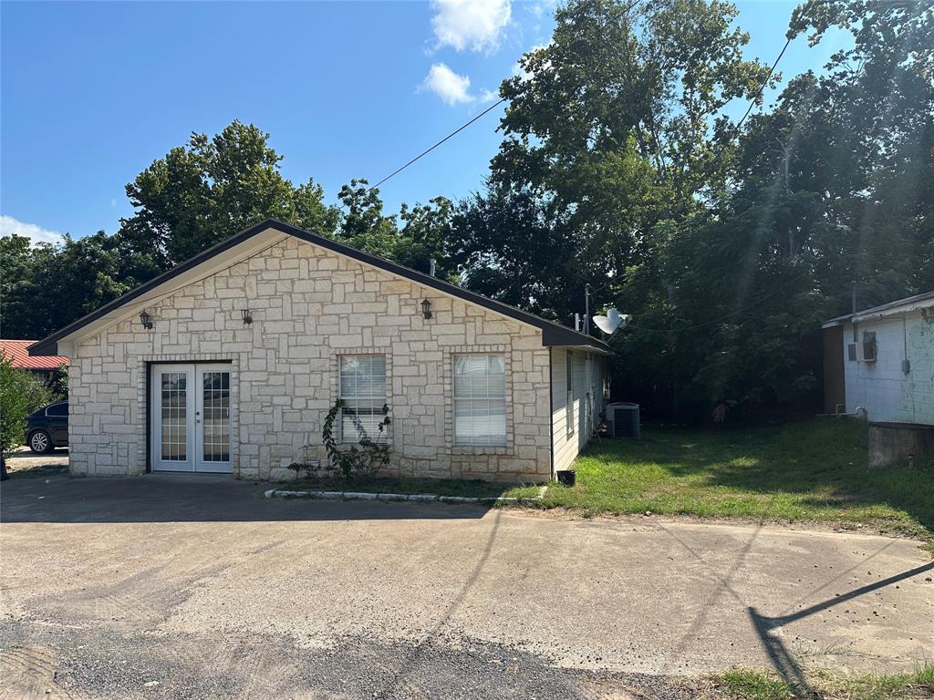 709 N Buffalo Avenue