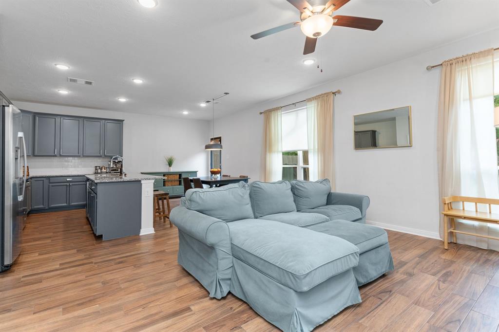 111 Austin Road, Angleton, Texas image 20