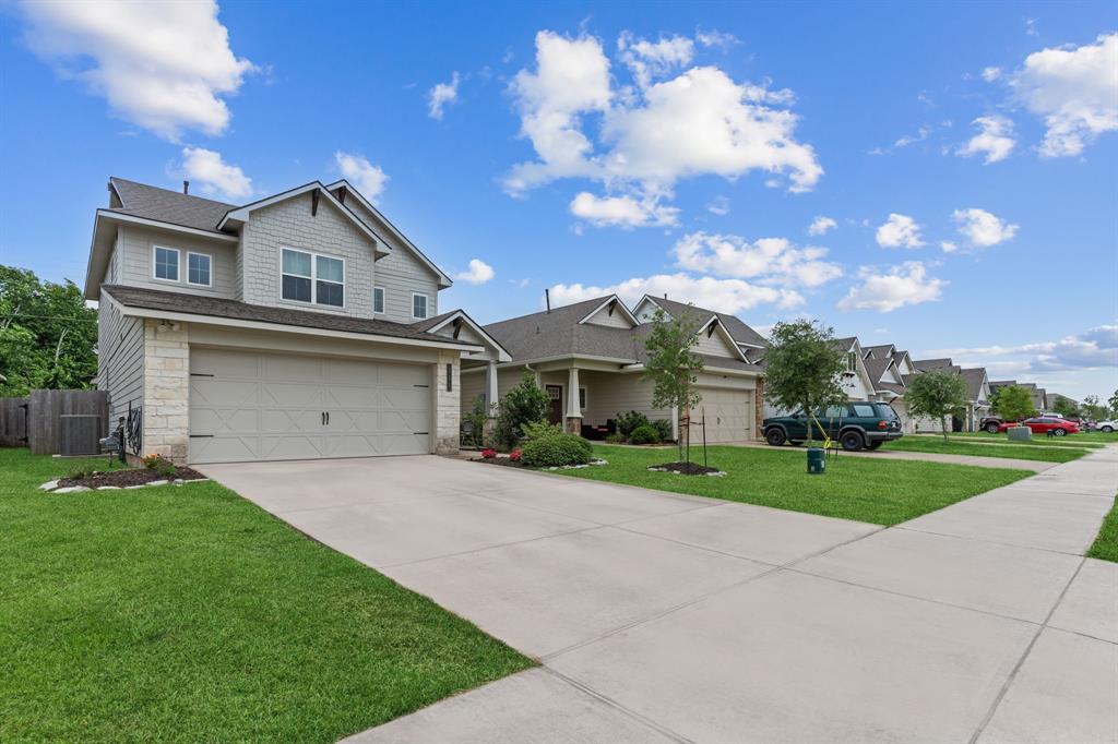 111 Austin Road, Angleton, Texas image 8