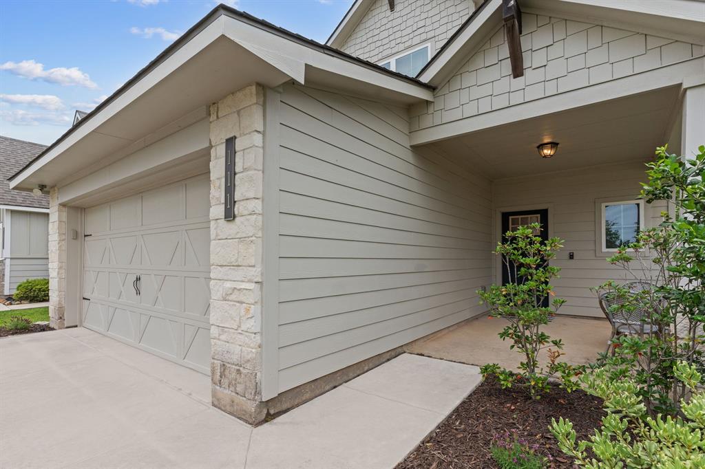 111 Austin Road, Angleton, Texas image 11