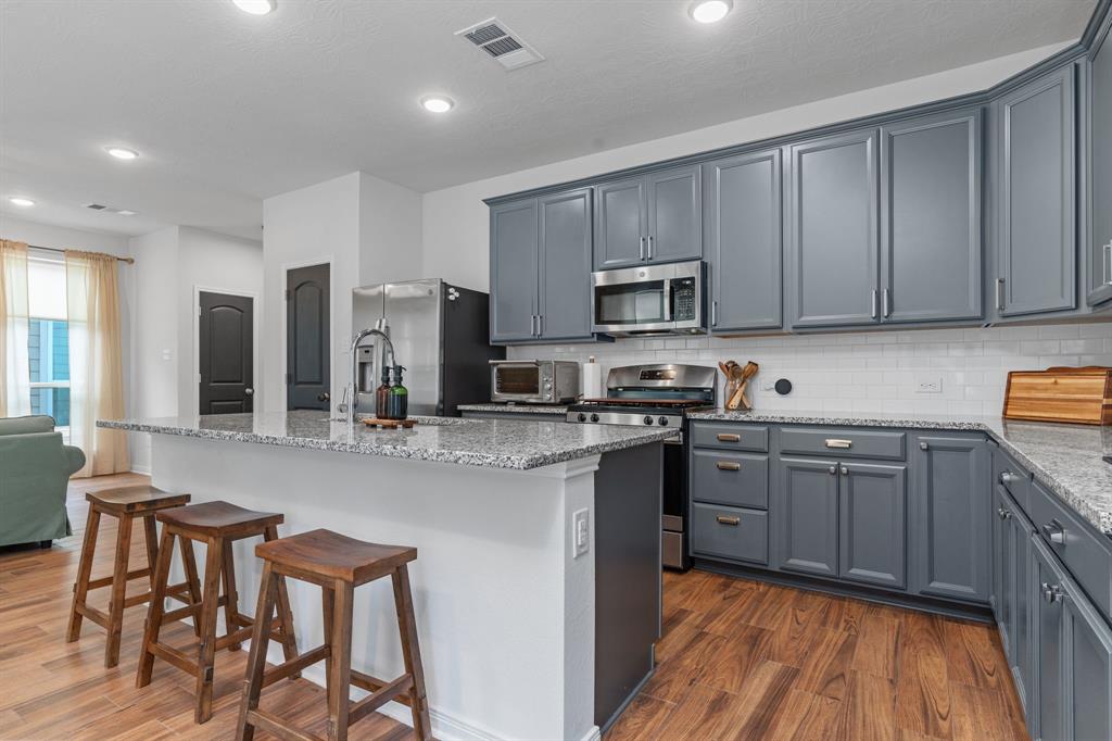 111 Austin Road, Angleton, Texas image 28