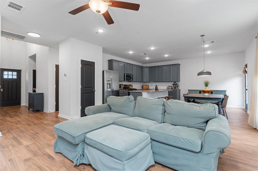 111 Austin Road, Angleton, Texas image 21