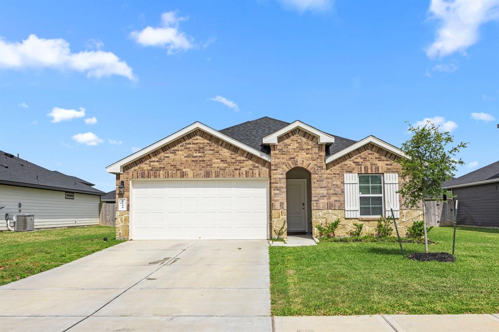 1108 Sundown Prairie Dr Dr, Sealy, Texas image 2