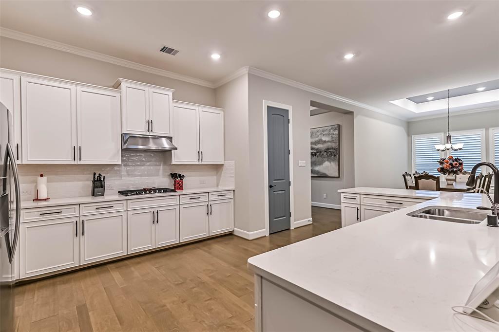1939 Heather Canyon Drive, Pearland, Texas image 11