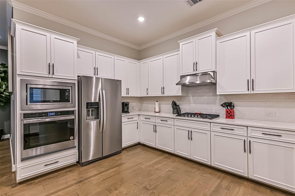1939 Heather Canyon Drive, Pearland, Texas image 12