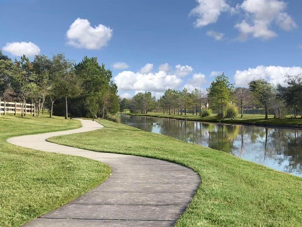 1939 Heather Canyon Drive, Pearland, Texas image 37
